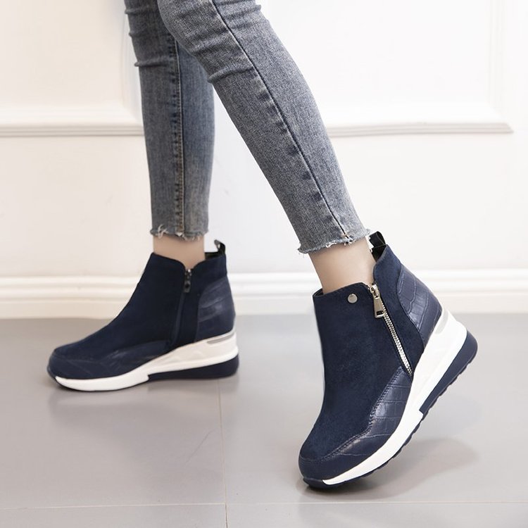 Bravino Mid-Top Sneakers